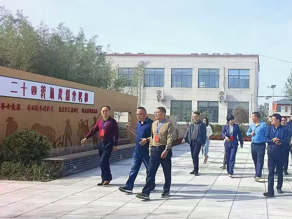 3d6018f32cd02cfdec0c9ce1008e331.jpg